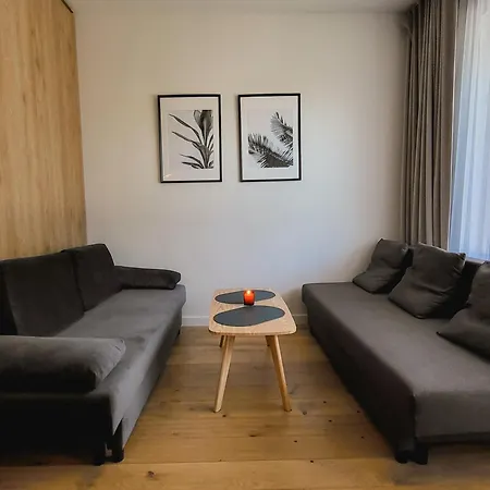 Apartamentai Kunigiskiuose Su Terasa Ir Privaciu Parkingu Паланга