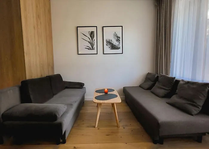 Apartamentai Kunigiskiuose Su Terasa Ir Privaciu Parkingu Паланга